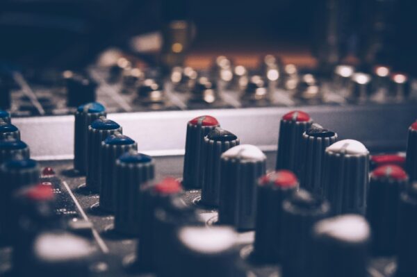 Quando uma IA cria uma banda-fantasma decreta o fim dos artistas?