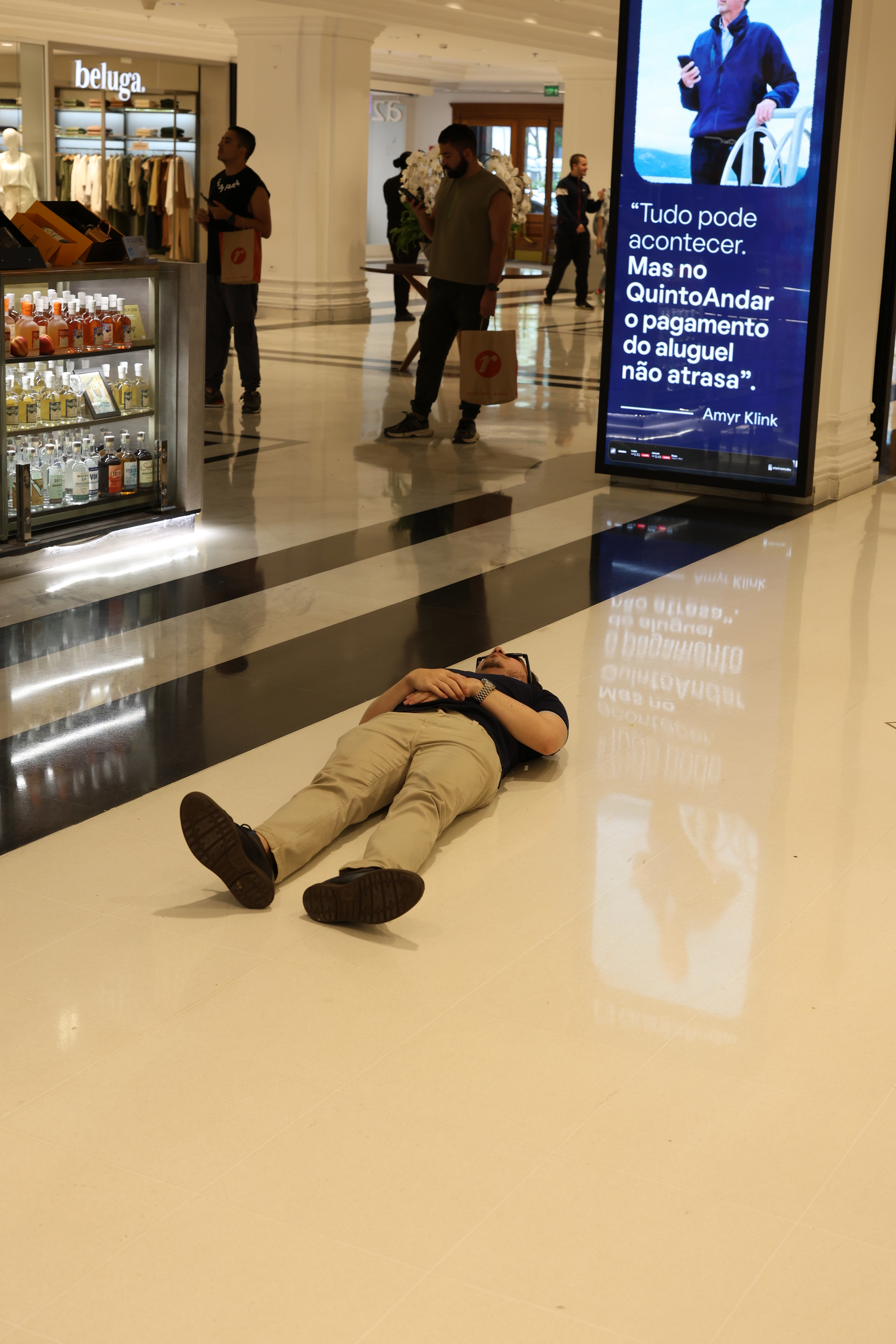 Matheus Camargo em uma das técnicas para vencer a timidez.