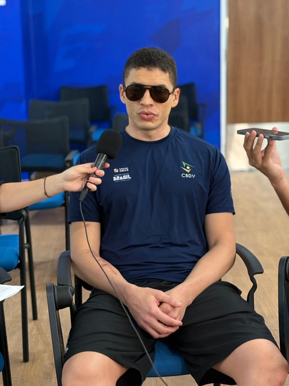 Cassio Reis durante entrevista para o portal Agenzia