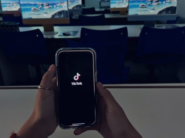 Além da “dancinha”: a revolução do TikTok na música brasileira