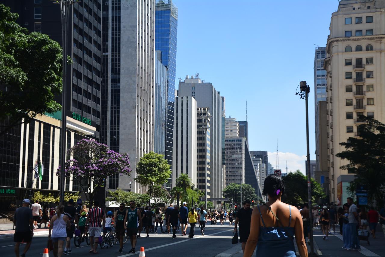 Pedestres na Avenida Paulista