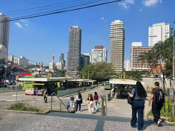 Gentrificação em São Paulo transforma bairros tradicionais e pressiona moradores antigos
